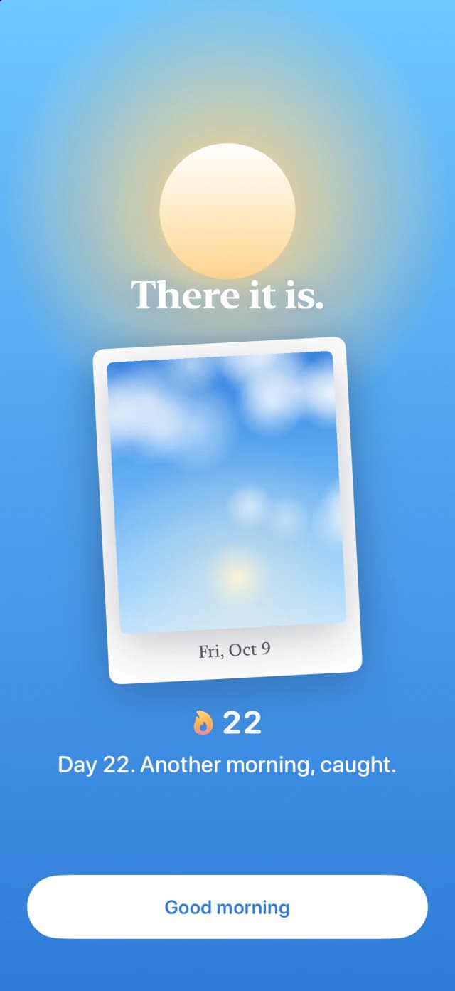 Success screen: There it is. Today's sky as a photo card and the streak at day 22